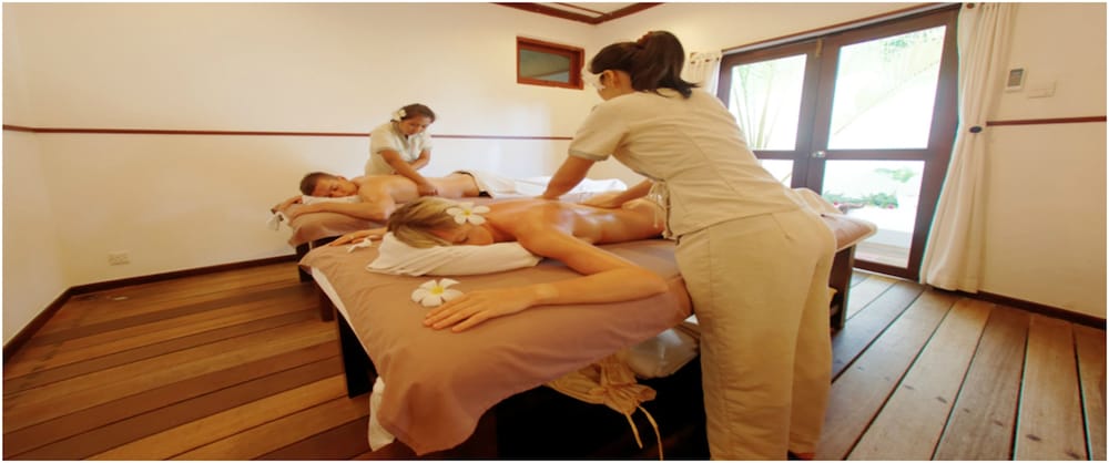 Angaga Island Resort And Spa 13/57