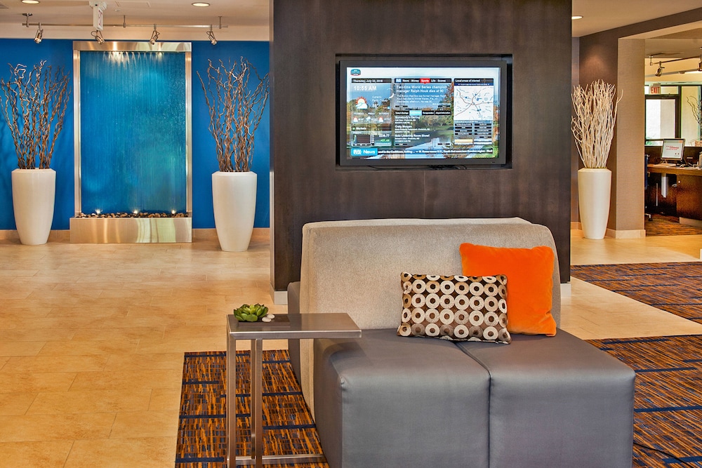 Courtyard By Marriott Frederick 23/34