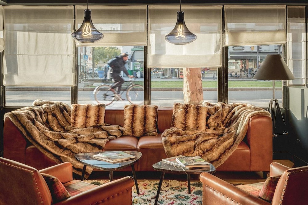 Hotel Clarisse 32/64