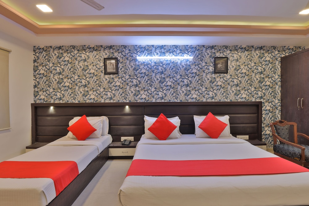 HOTEL SADHBHAV 32/49