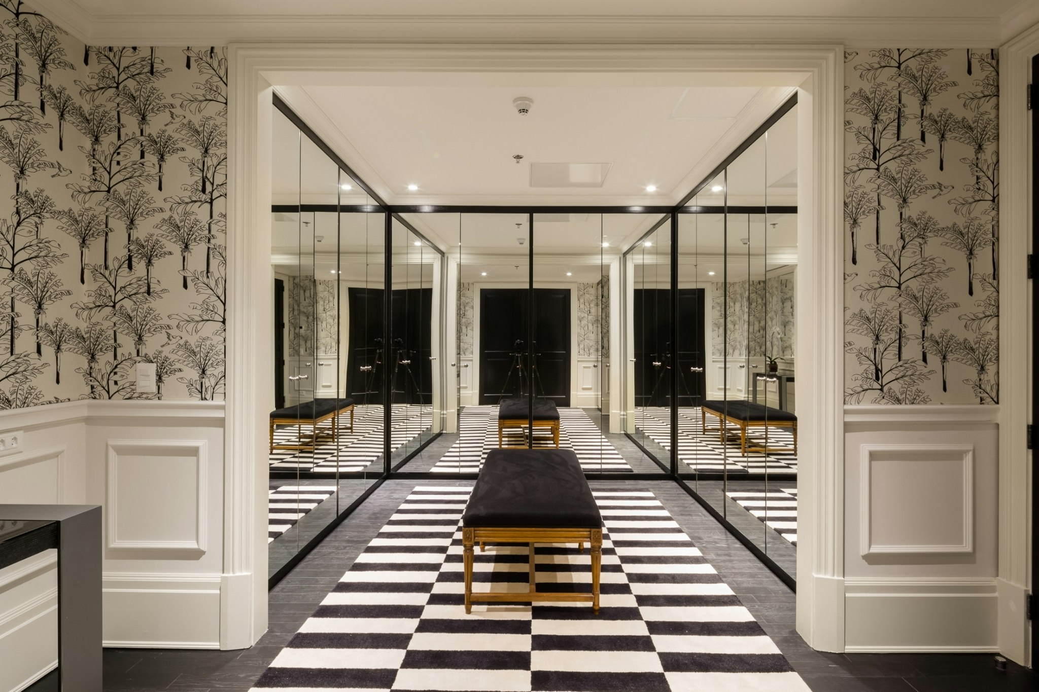 PALACIO TANGARA 7/50