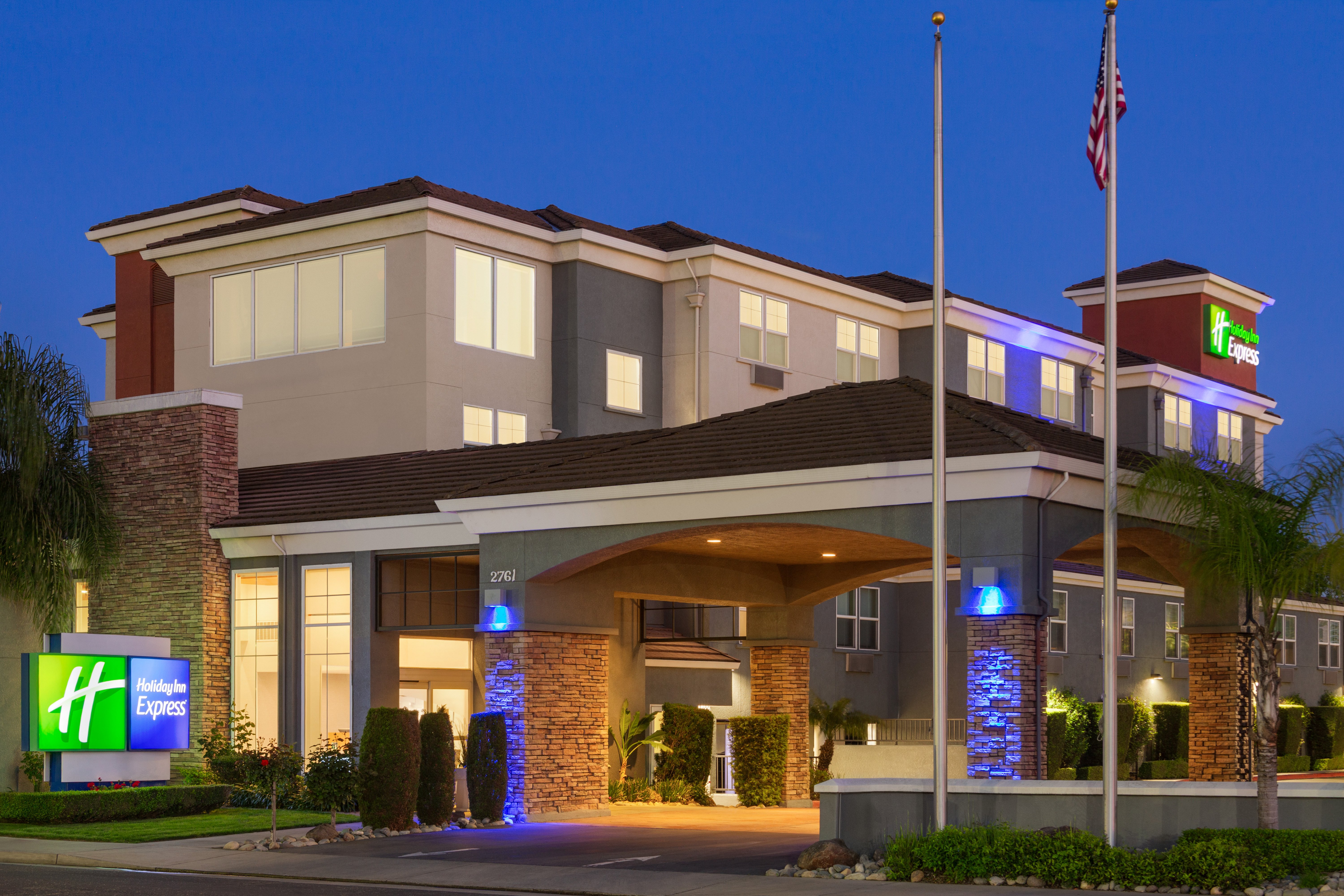 Holiday Inn Express West Sacramento 4/39
