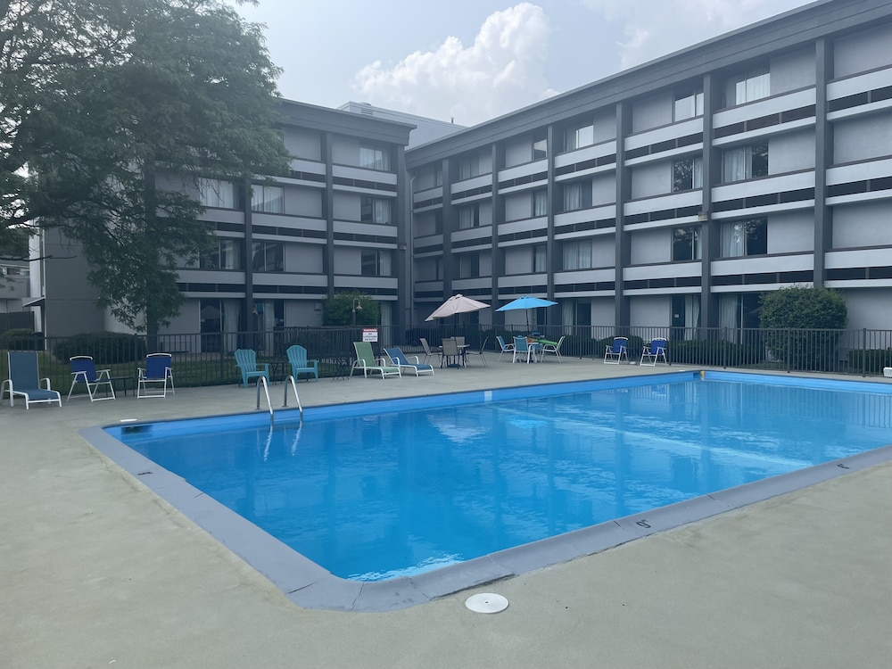 Wingate by Wyndham Troy 3/50