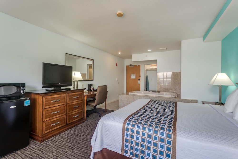 Pacifica Beach Hotel 15/56