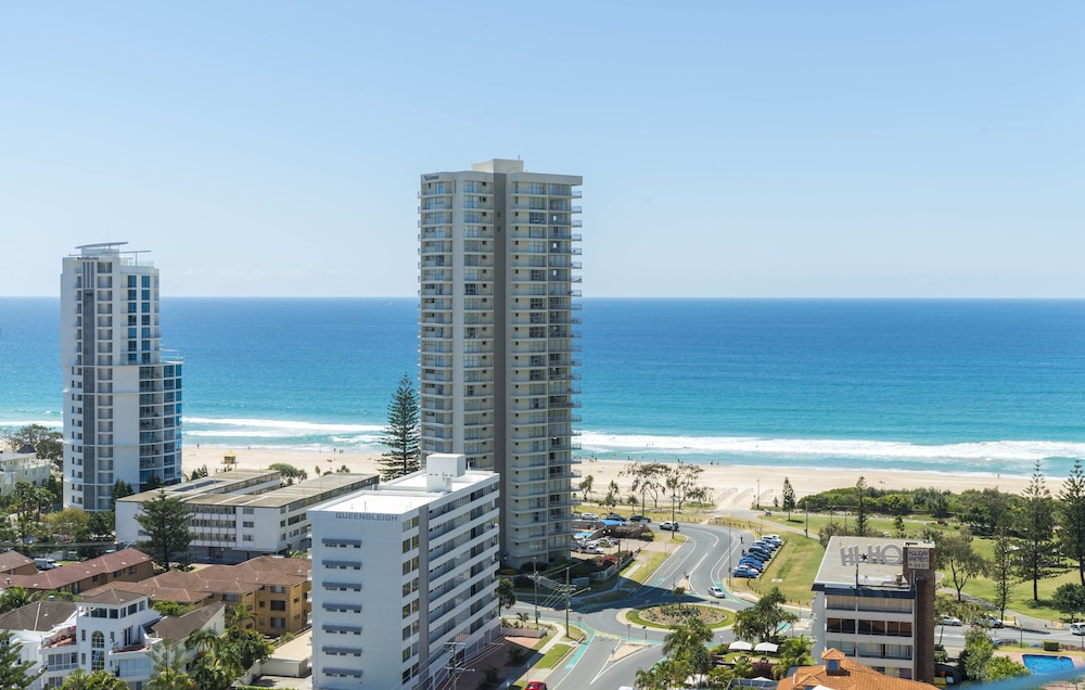 Aria Apartments 74/76