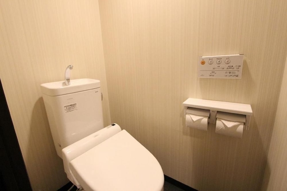 HOTEL LiVEMAX Nihombashi Hakozaki 52/54