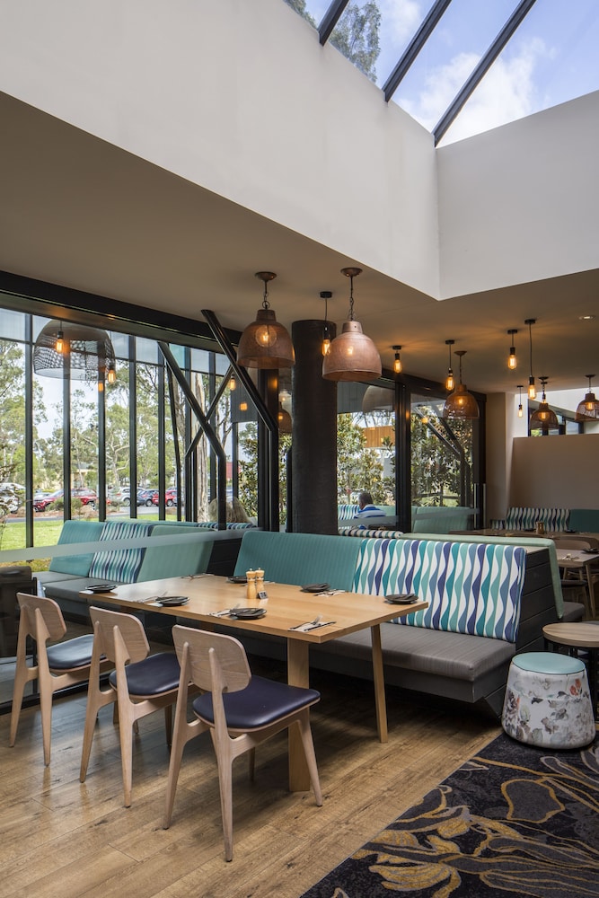 The Dingley Hotel 42/61