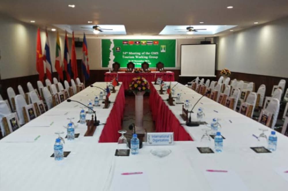 MOUANG LUANG HOTEL 33/47