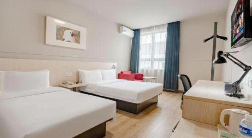 Jinjiang Inn (Shanghai International Tourist Resort Kangxin Highway) 26/50