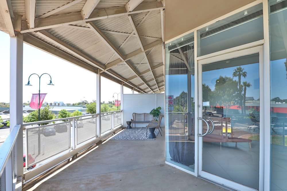 Indulge CBD Apartments 44/50
