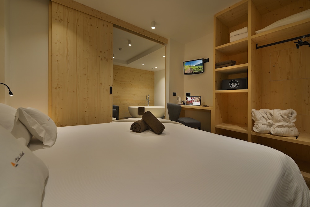 Hotel Valtellina 12/77
