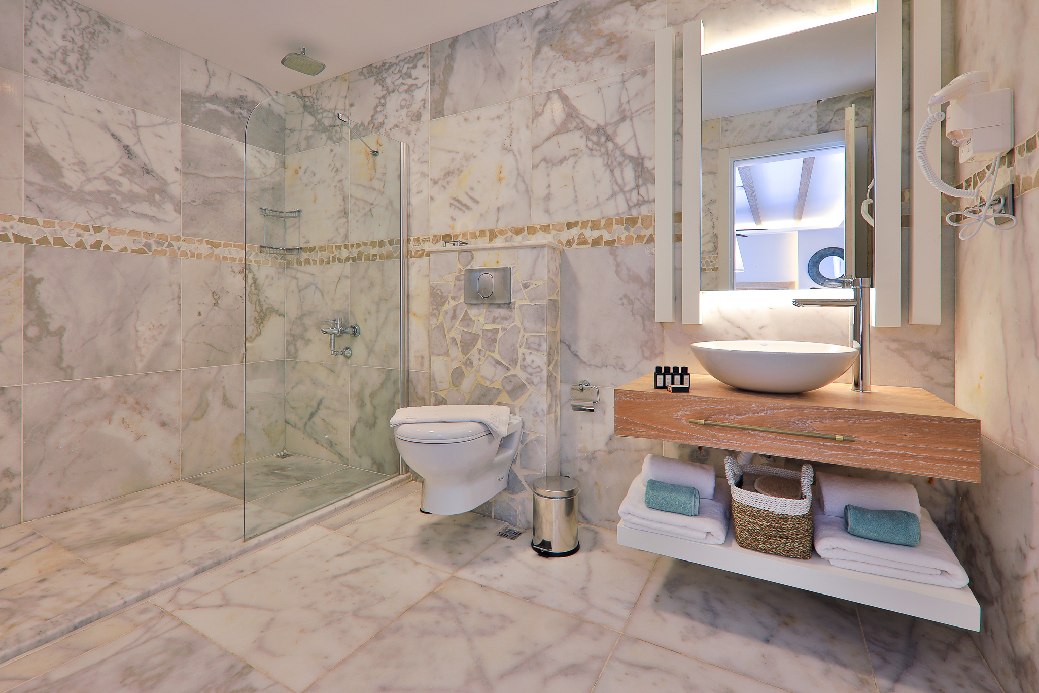 جناح بمسبح خاص، Kalkan Saray Suites Hotel 2/2