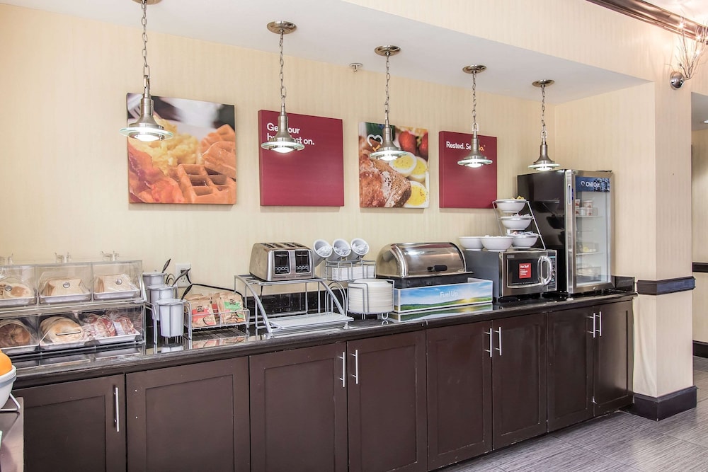 Comfort Suites Lawton Near Fort Sill 14/56