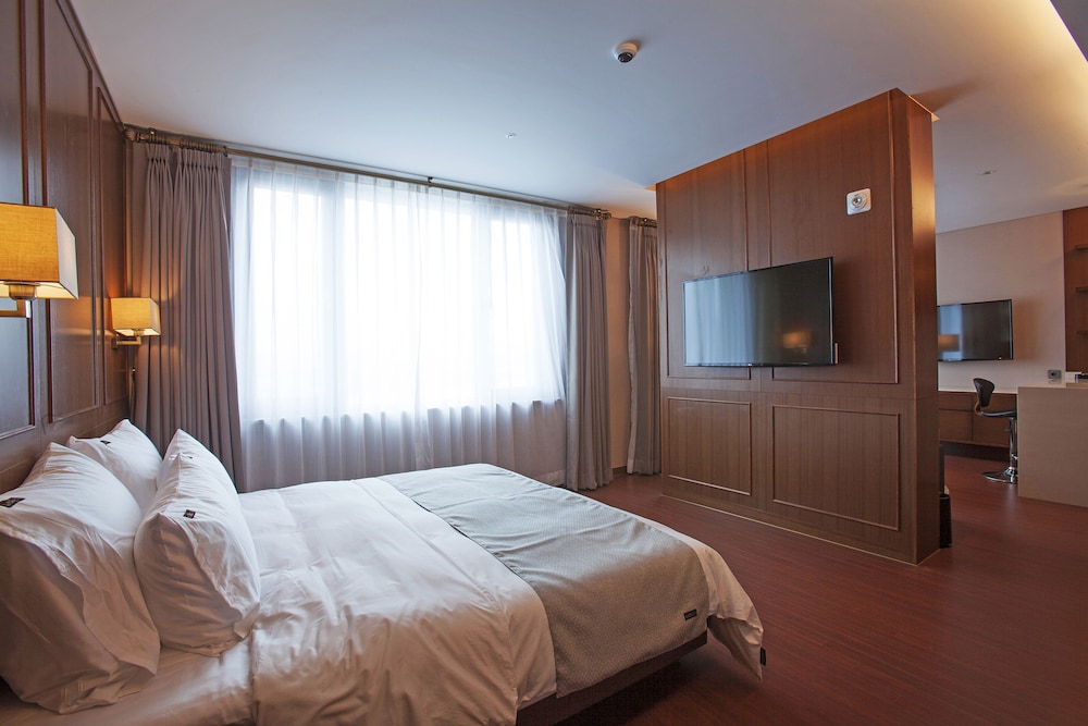 Hotel Lacky Gwangyang 16/62