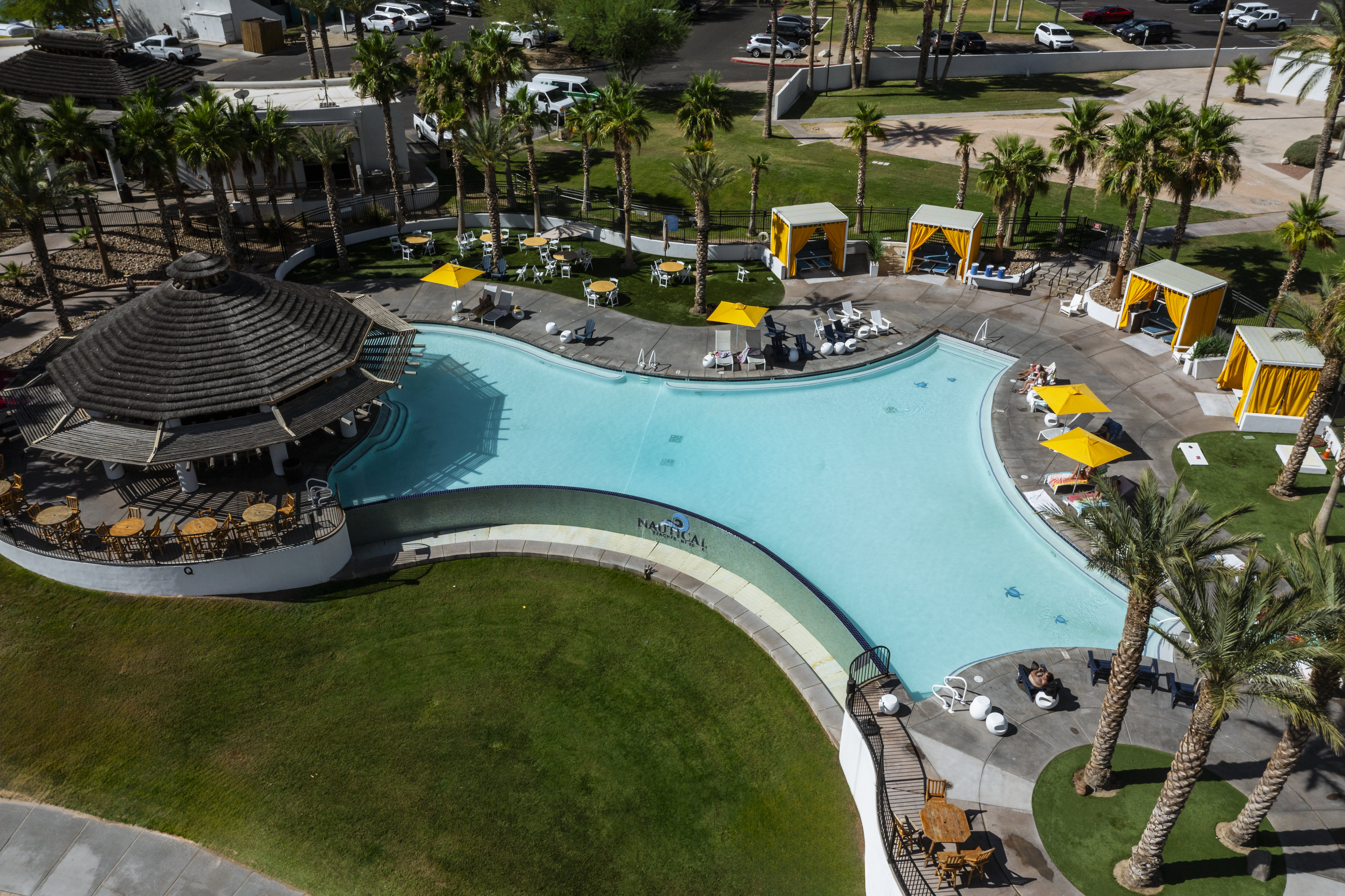 The Nautical Beachfront Resort 59/70