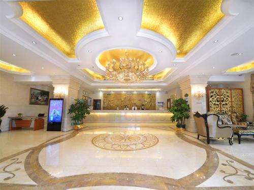 Vienna Hotel Guangzhou Tonghe Subway Station 13/49