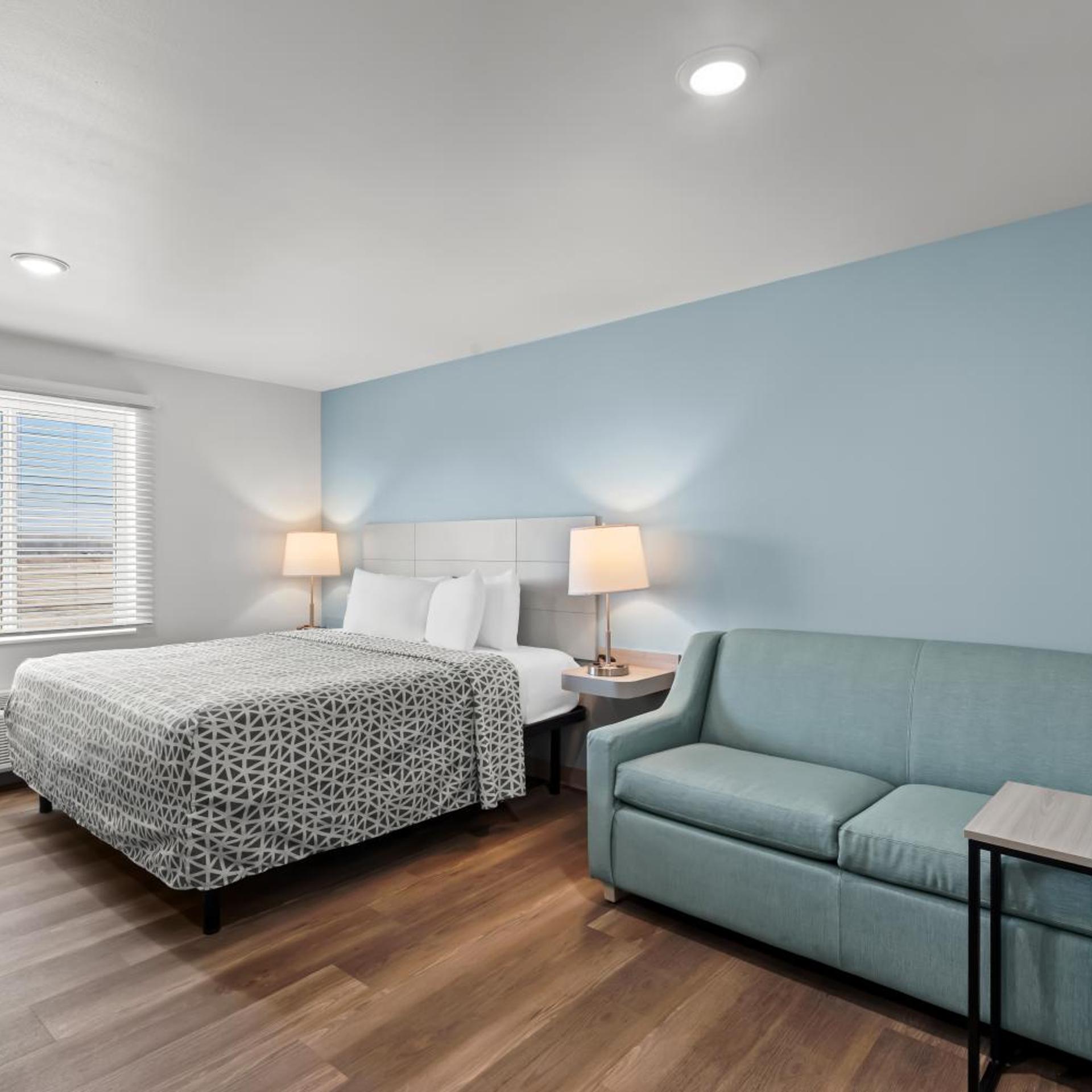 WoodSpring Suites Coralville Iowa City 29/41