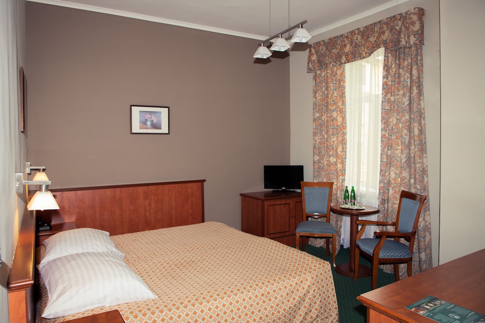 غرفة قياسية بسريرين منفصلين، Hotel Union 10/10