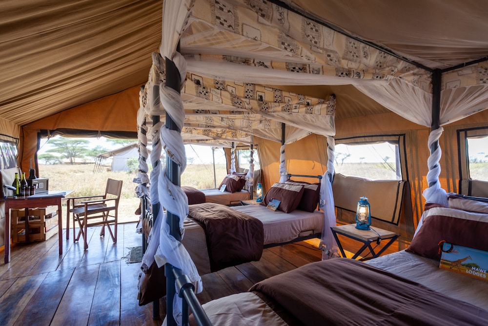 Mawe Luxury Tented Camp 24/50