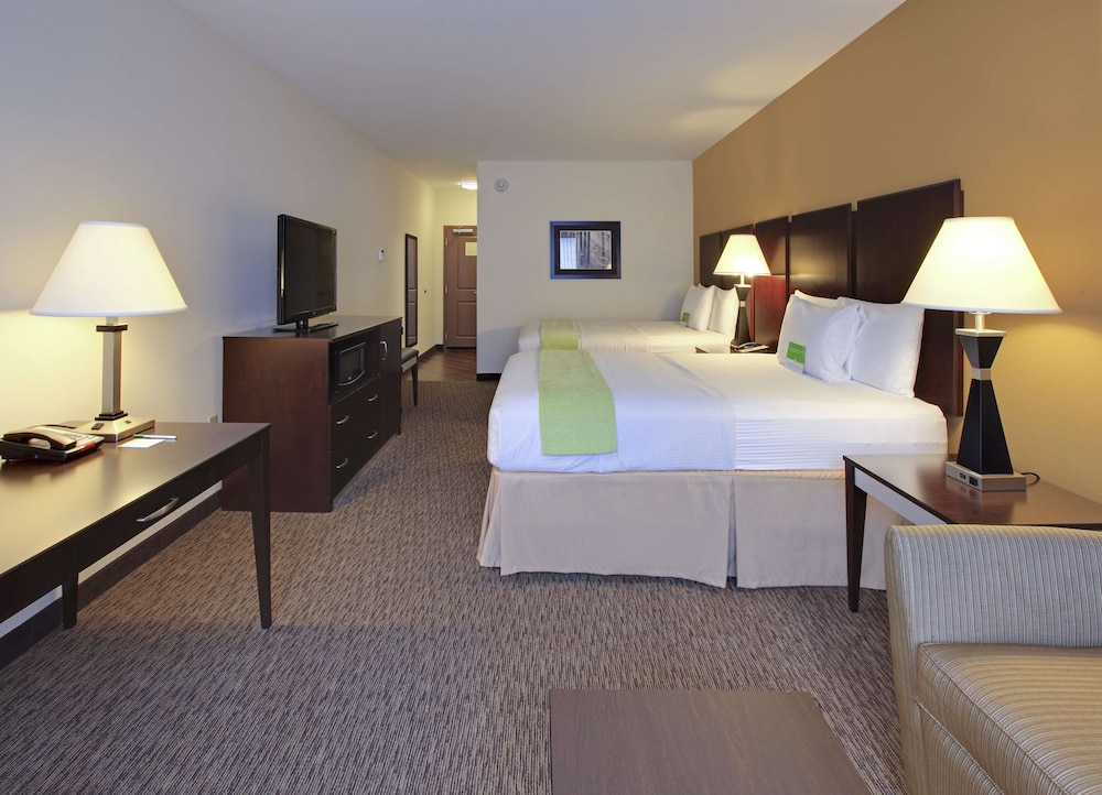 La Quinta Inn Suites By Wyndham Memphis Wolfchase 28/63