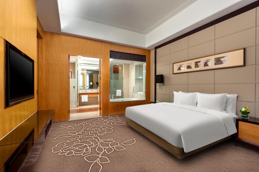 1 Bedroom, Suite, River View, Dining Area