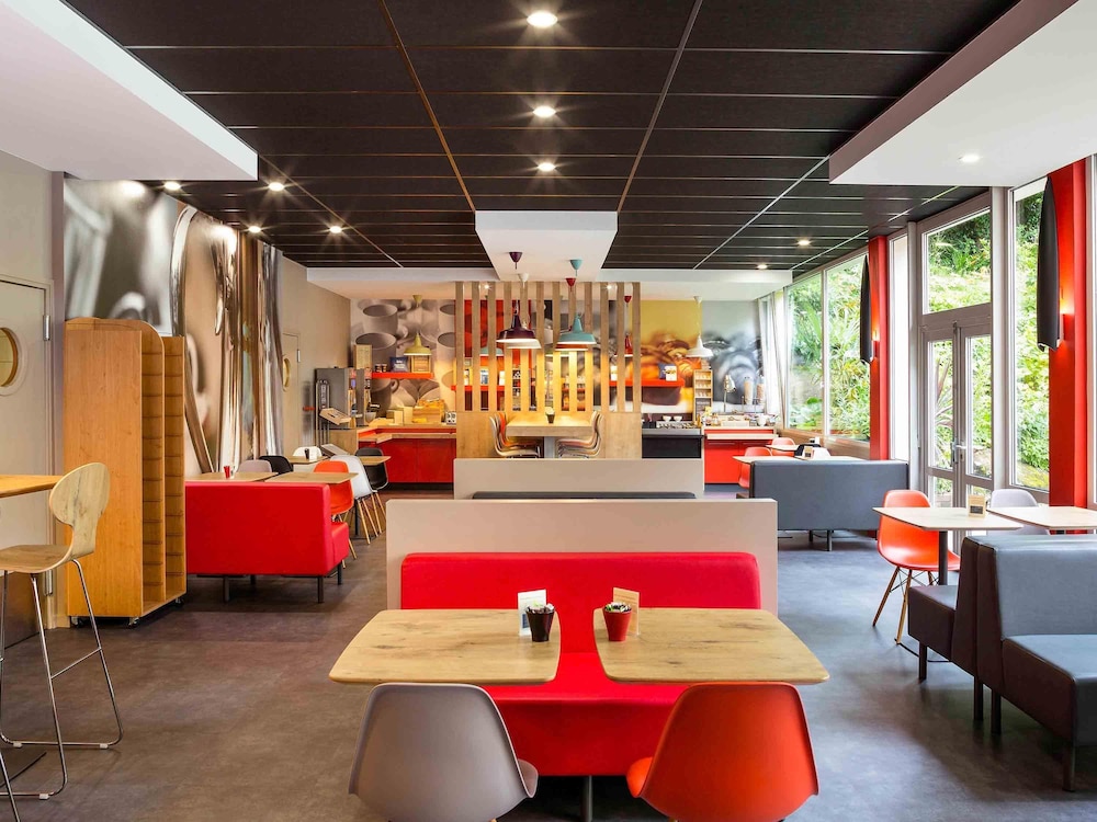 Ibis Lannion Cote De Granit Rose 22/39