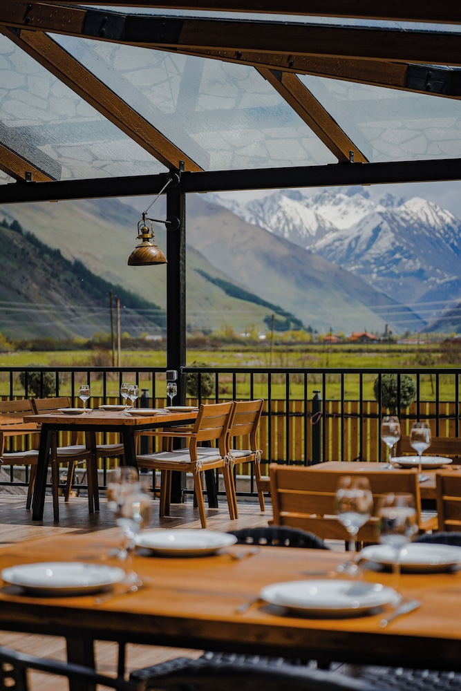 Suatis Resort Kazbegi 53/65