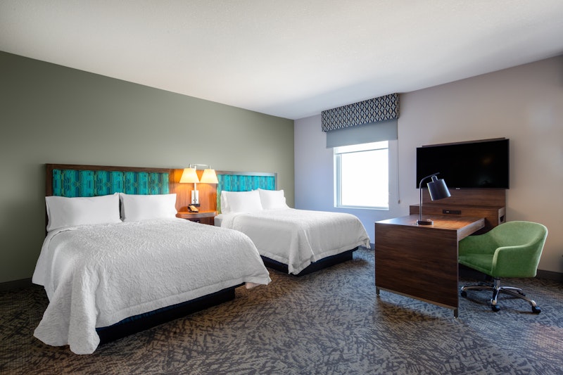 Hampton Inn and Suites Edmonton St. Albert, AB 7/24