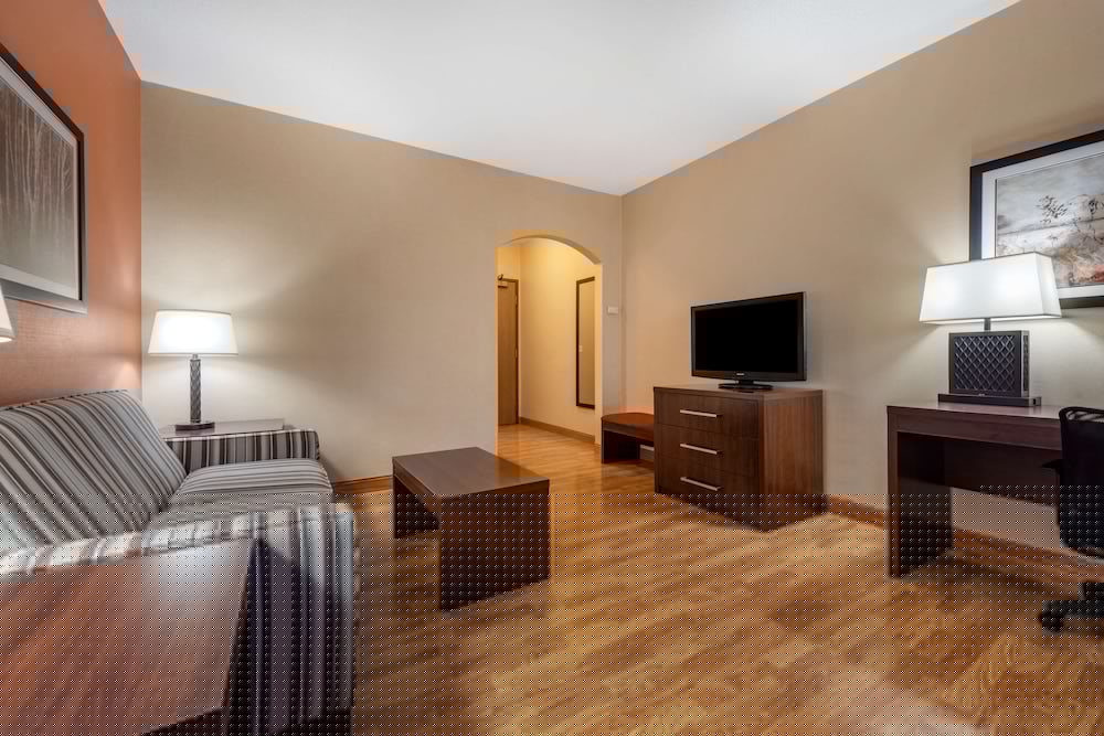 Best Western Plus Chelsea Hotel 24/37
