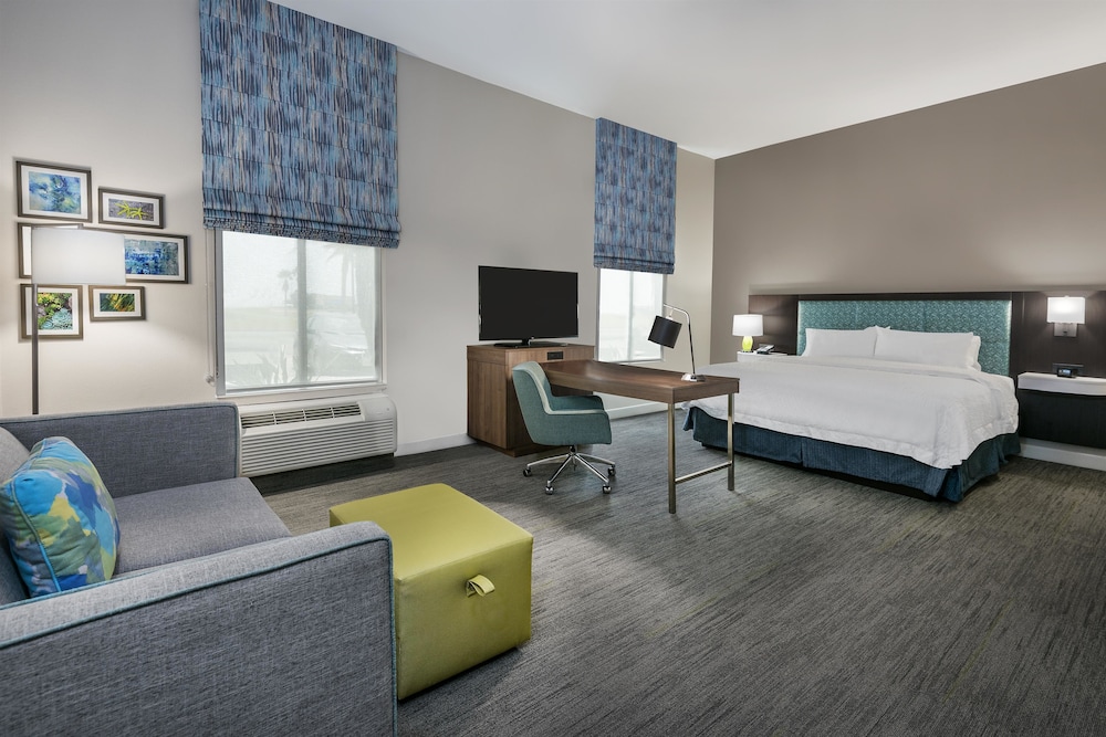 Hampton Inn Suites Portland Corpus Christi 14/45