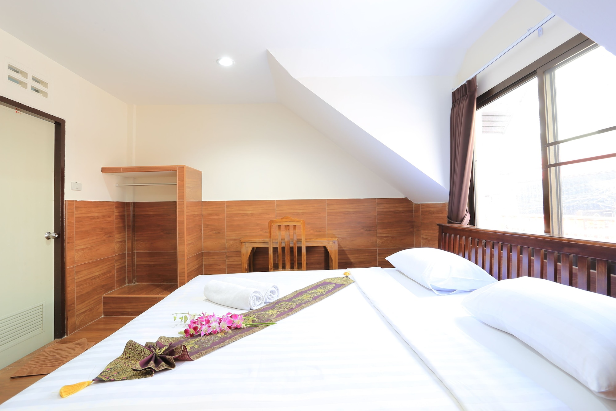 STANDARD, DOUBLE BED