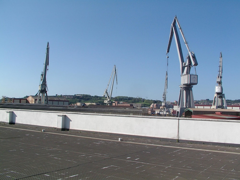Hotel Naval Sestao 40/47