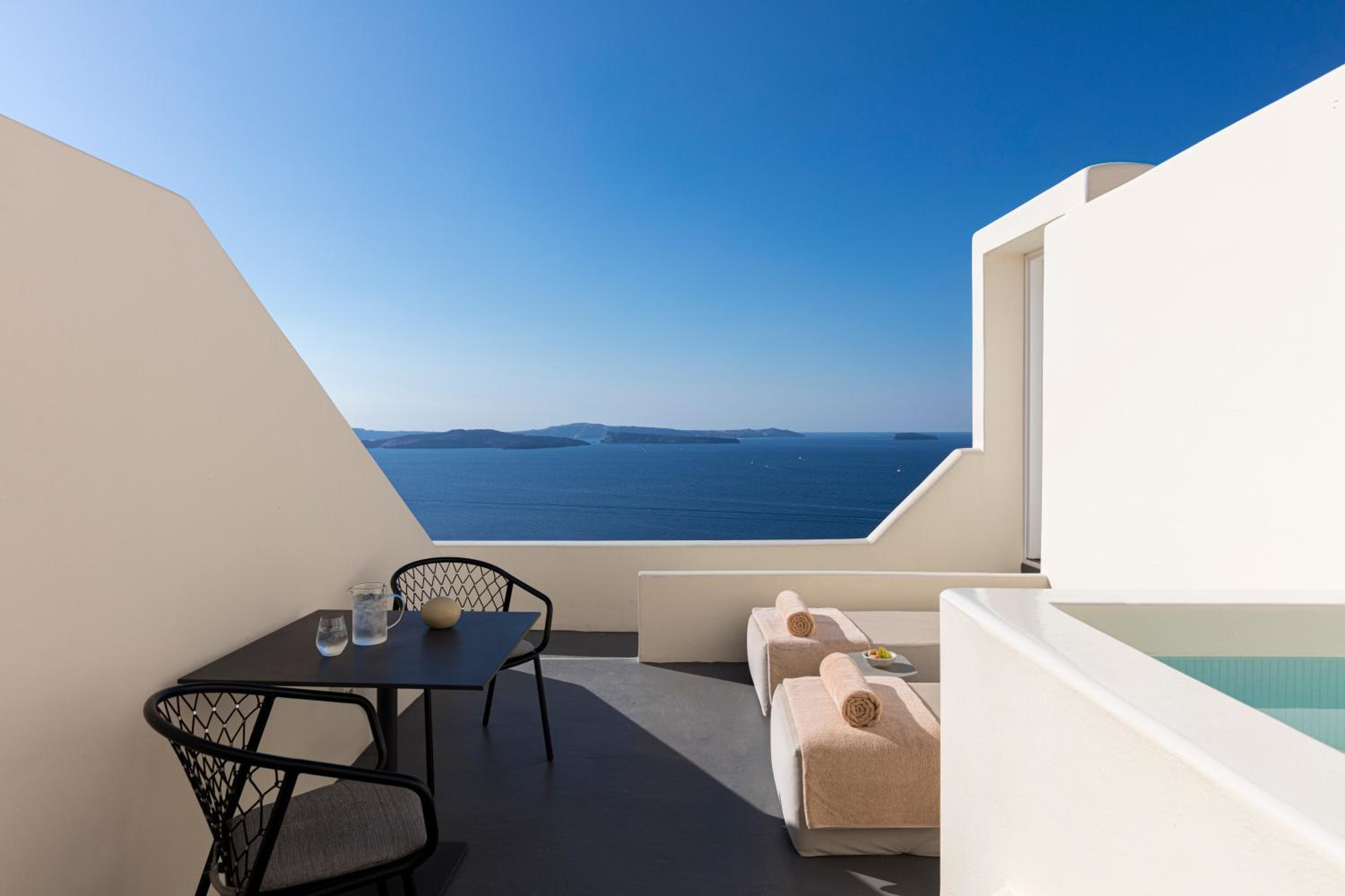 Junior Suite, Queen Bed, Plunge Pool