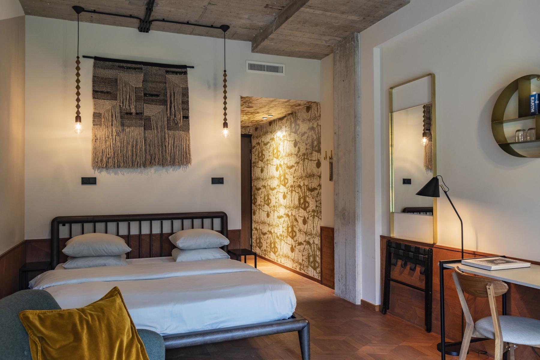 Room at Hotel V Fizeaustraat, AMSTERDAM