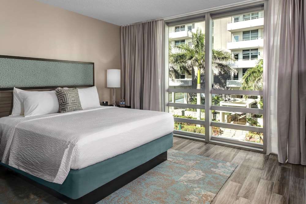 Residence Inn Miami Beach Surfside 9/63