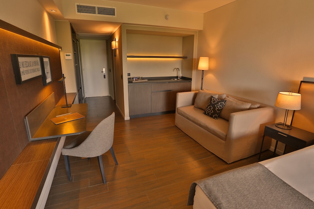 MULEN HOTEL TANDIL 47/61