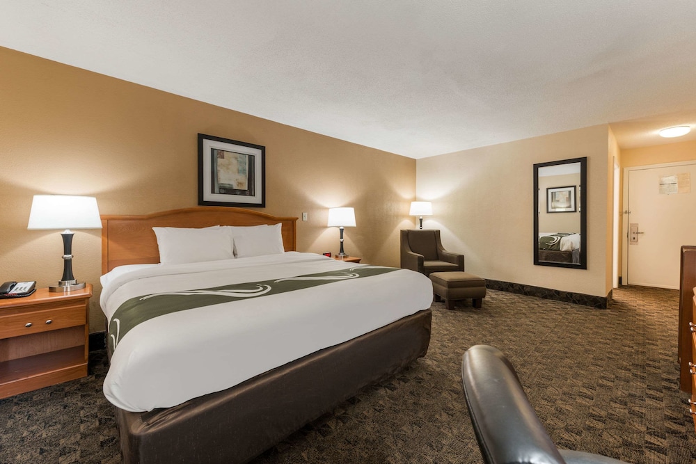 Quality Inn & Suites Portage Central 20/53