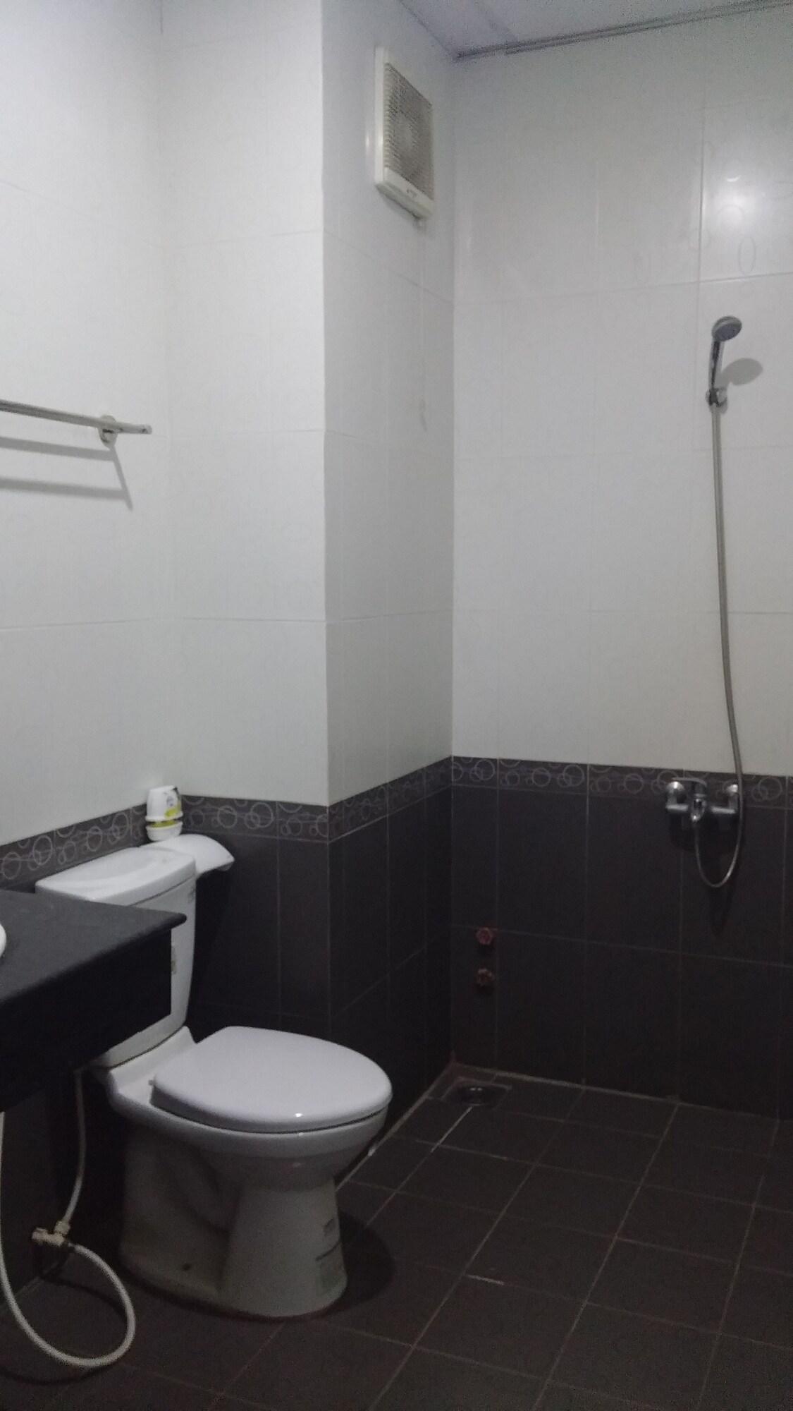 Hotel 175 92/95