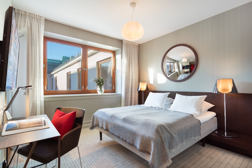 BASIC, MODERATE, DOUBLE BED