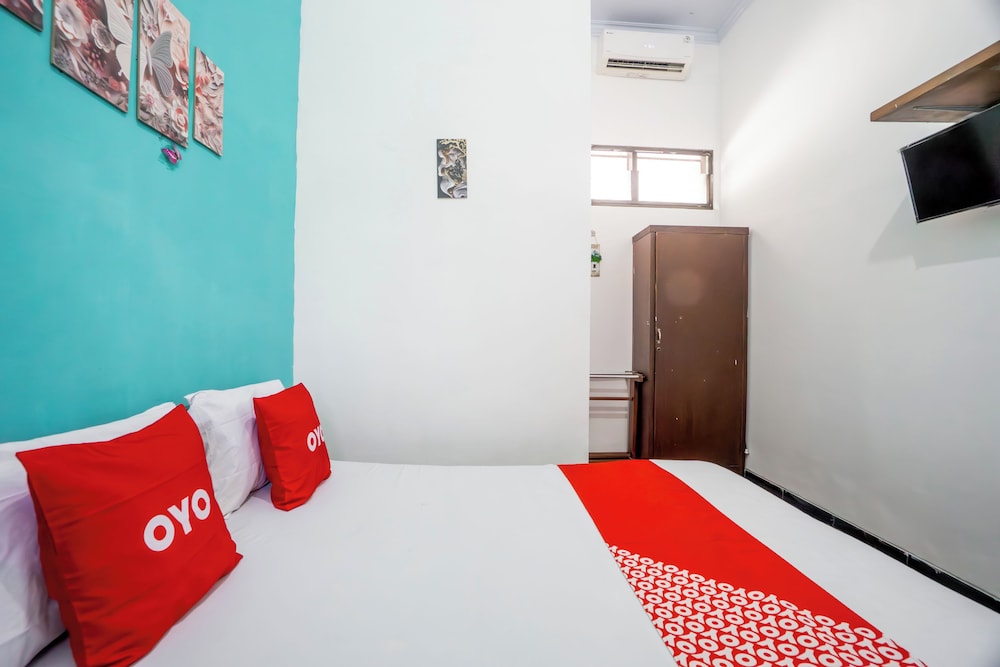Hotel O Central Madiun Near Stasiun Kota Madiun 23/36