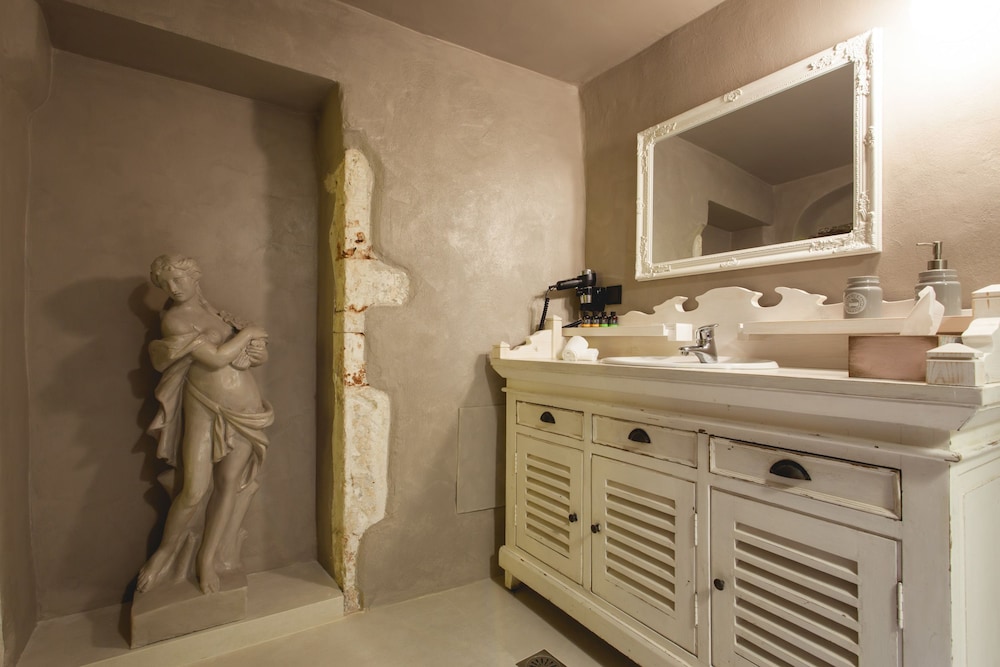 Chania Inn 37/46