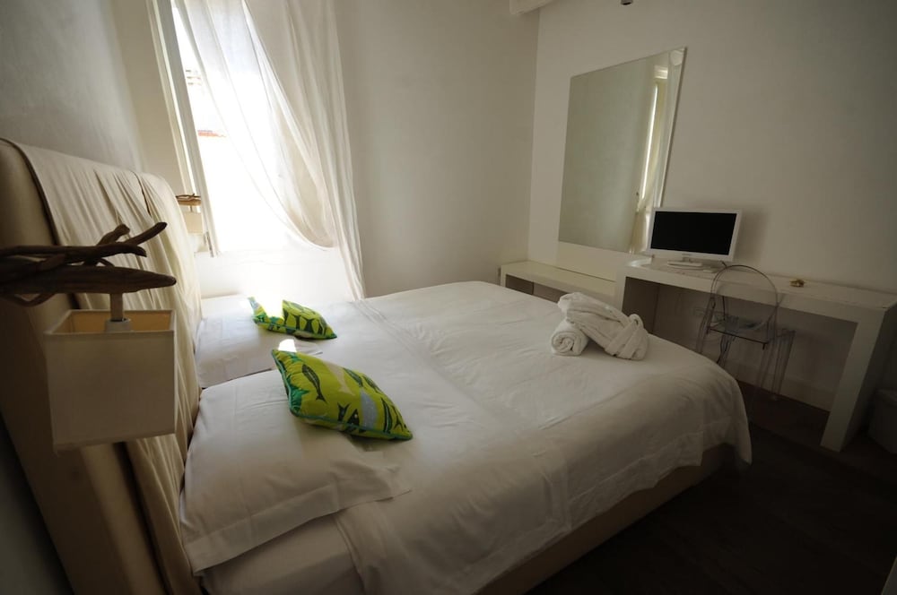 Suite Home Trani 14/50
