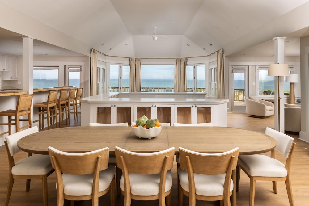 Sanderling Resort 68/72