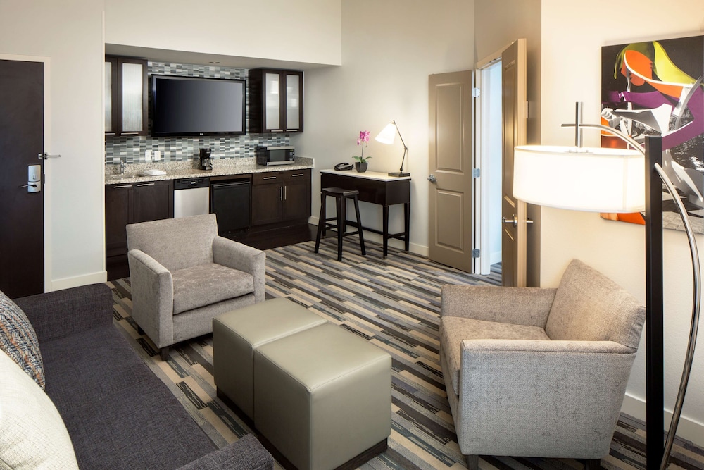 HYATT house Charlotte/Center City 36/58