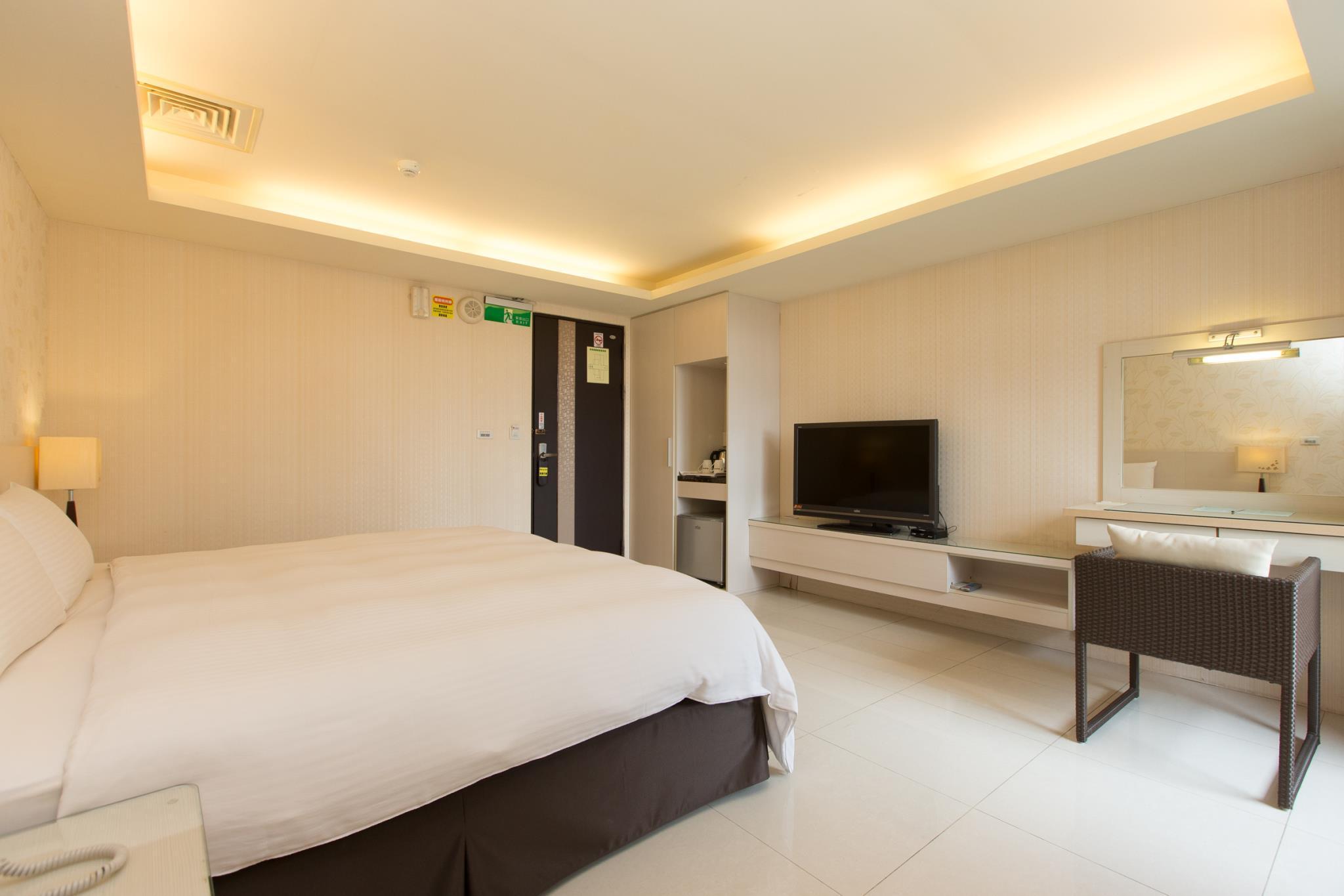 Exquisite, Double Bed