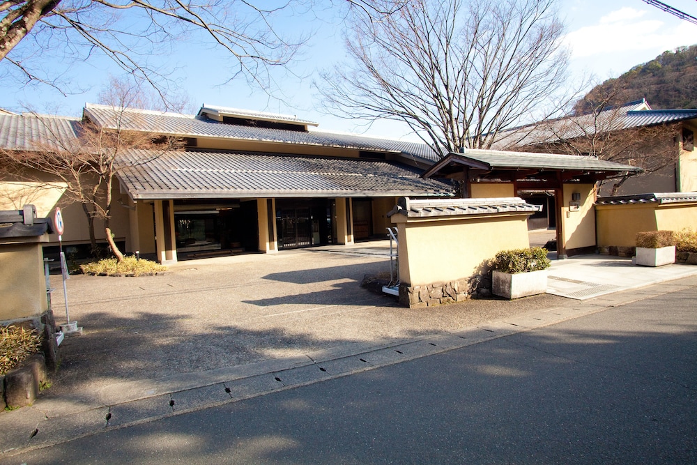 Ranzan Hotel 2/50