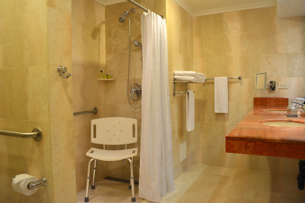 InterContinental Cali 16/51