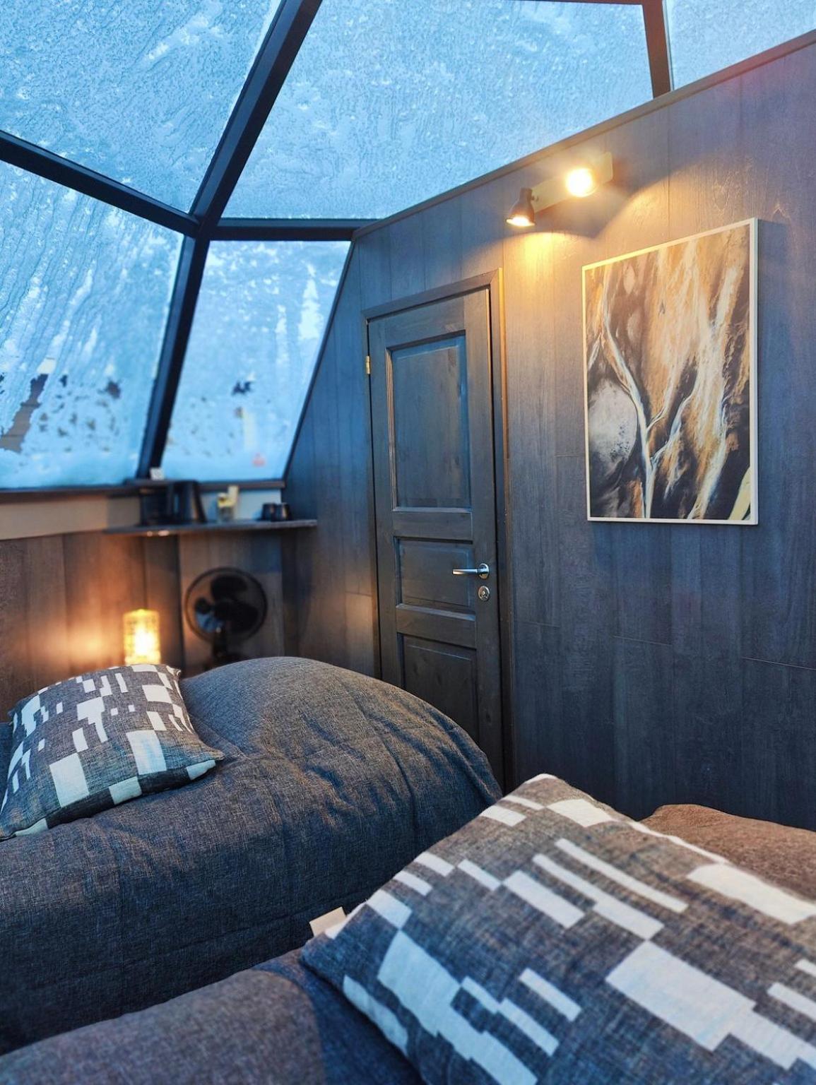 Arctic Snow Hotel And Glass Igloos 47/70
