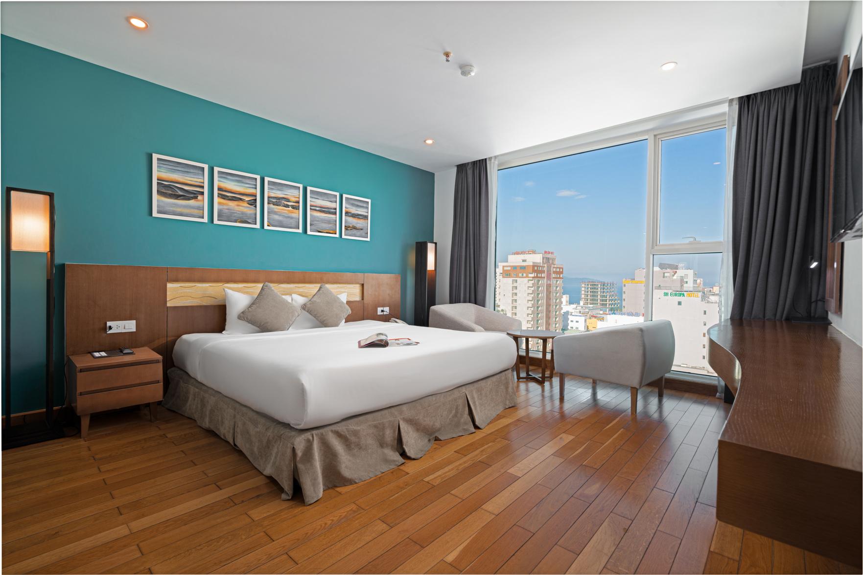 Suite, Double Bed, Sea or City View