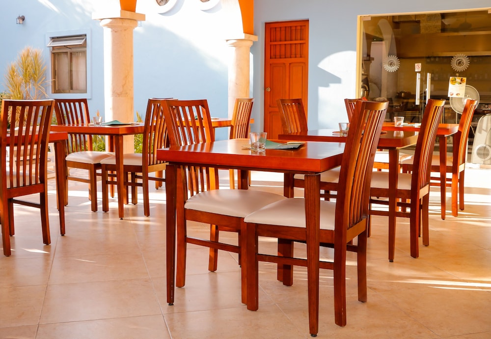 Hotel Merida Santiago 62/78